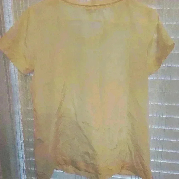 EUC women's Banana Republic 100% silk off- white top w/pocket, staple piece! $15 - Picture 4 of 4